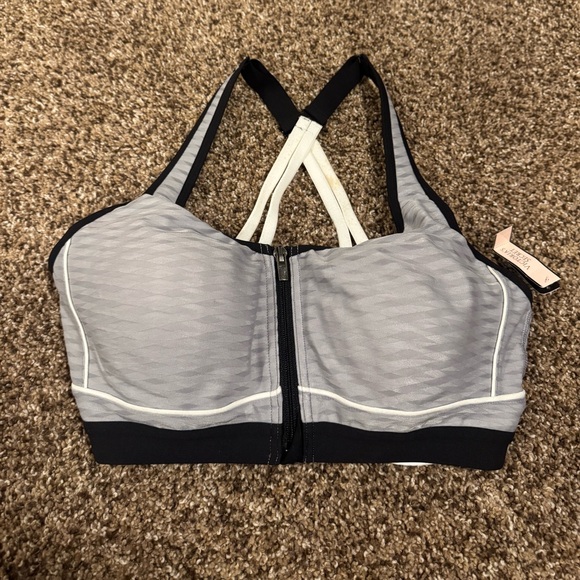 NEW VS VICTORIA SECRET ZIP UP SPORTS BRA SIZE 34D - Picture 1 of 6